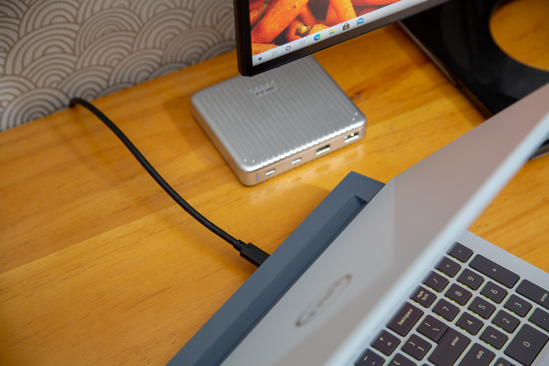 用了20年的飞利浦,用了一年的屏幕