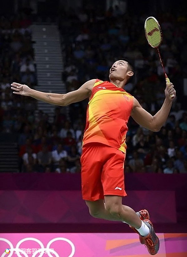 羽毛球如何控制双打节奏,羽毛球技法步伐