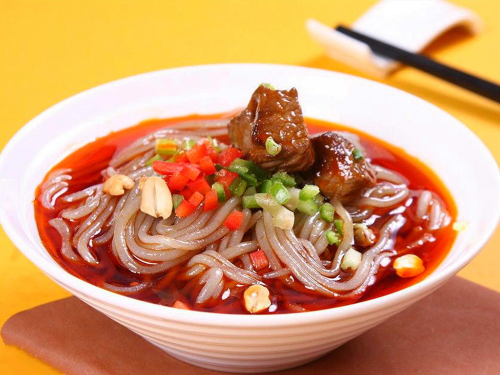 好喝的牛肉汤家常做法,这才是牛肉汤最嫩的做法