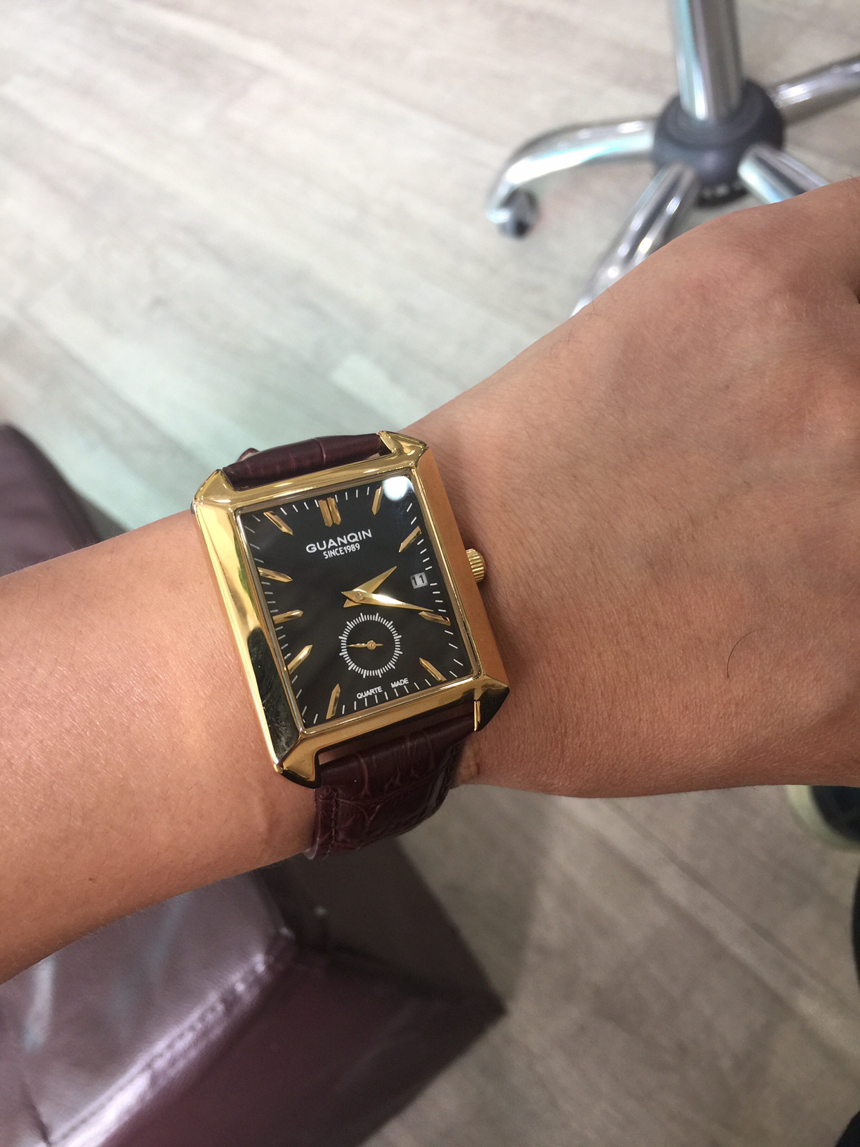 主流腕表表款和价格,手表潮流智能表有哪些系列