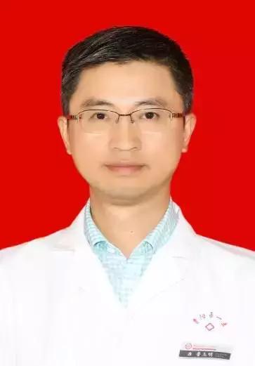 专业的健康管理专家帮您解答,中医药专家走进民众开展健康义诊