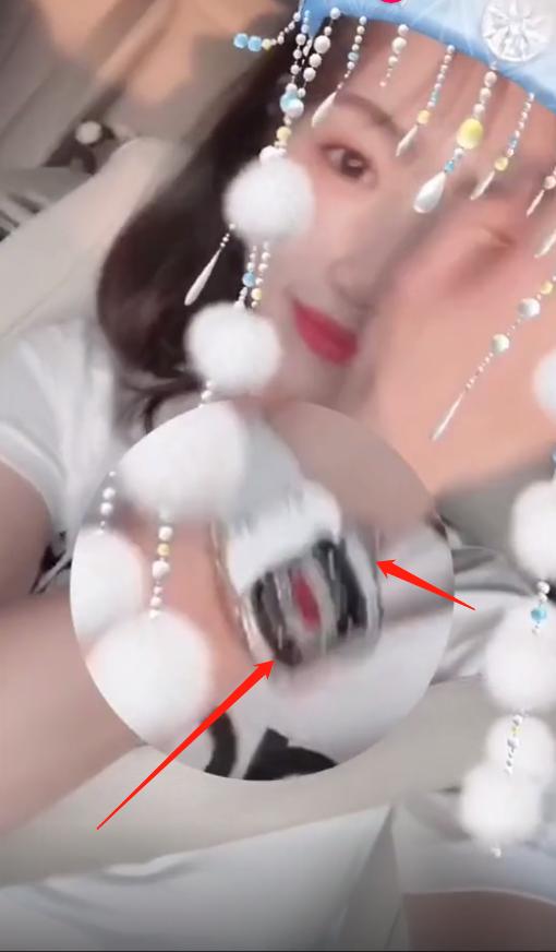 王宝强前脚到前妻家接娃，女友后脚夜会四男，冯清会是马蓉第二吗