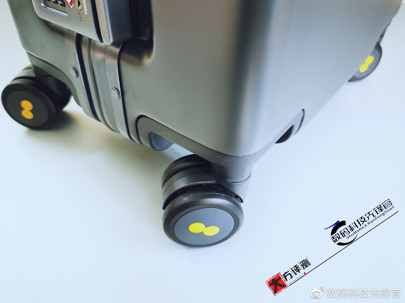 旅行好搭档地平线8号行李箱测评,地平线8号24寸行李箱评测