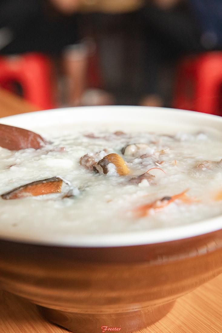 西门老街19元一碗的牛肉海鲜面，虽贵但好吃到勾魂