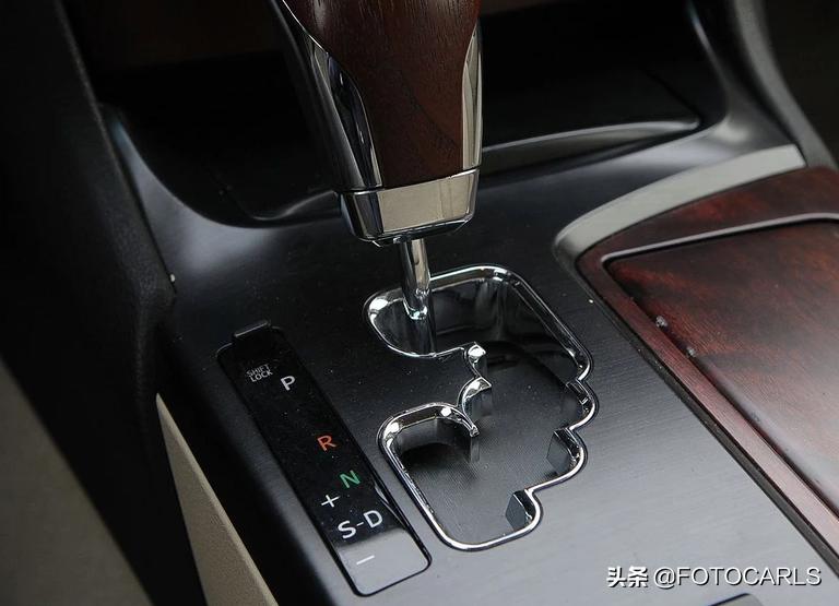 丰田皇冠4.3lv8,丰田皇冠12代4.3v8试驾