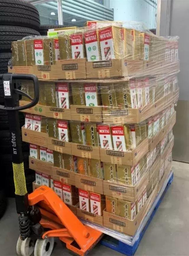 1499元的茅台一来，Costco又挤爆了！网友：会员卡刚退，又要去办了