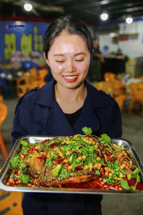 每天排队1000火锅店,每天排队超1000桌成都火锅排队王