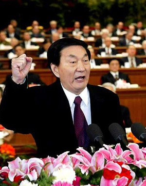 1992年，*小平邓**力排众议扶植“黑马”*镕基朱**：好干部就在眼前