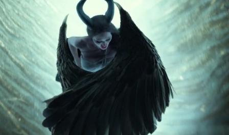 一见婆婆忘了娘《沉睡魔咒2》值得一看的傲娇老干妈怼婆婆