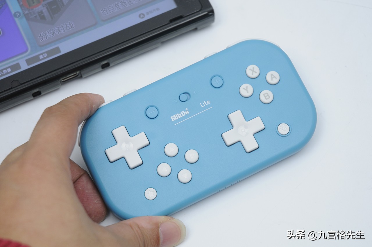 八位堂lite手柄测评,lite手柄是joycon吗