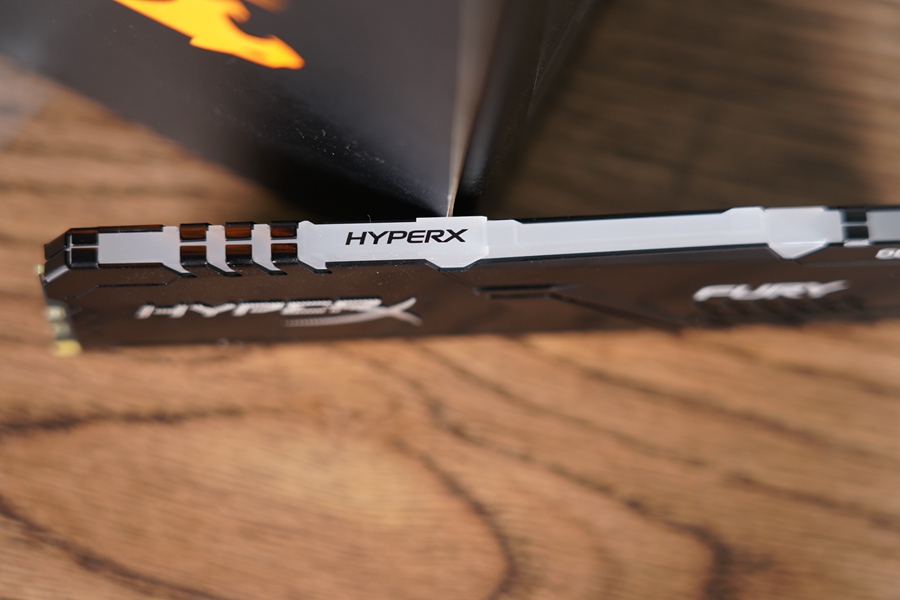 RGB真绚丽：HyperXDDR4RGB雷电流光系列骇客神条测评