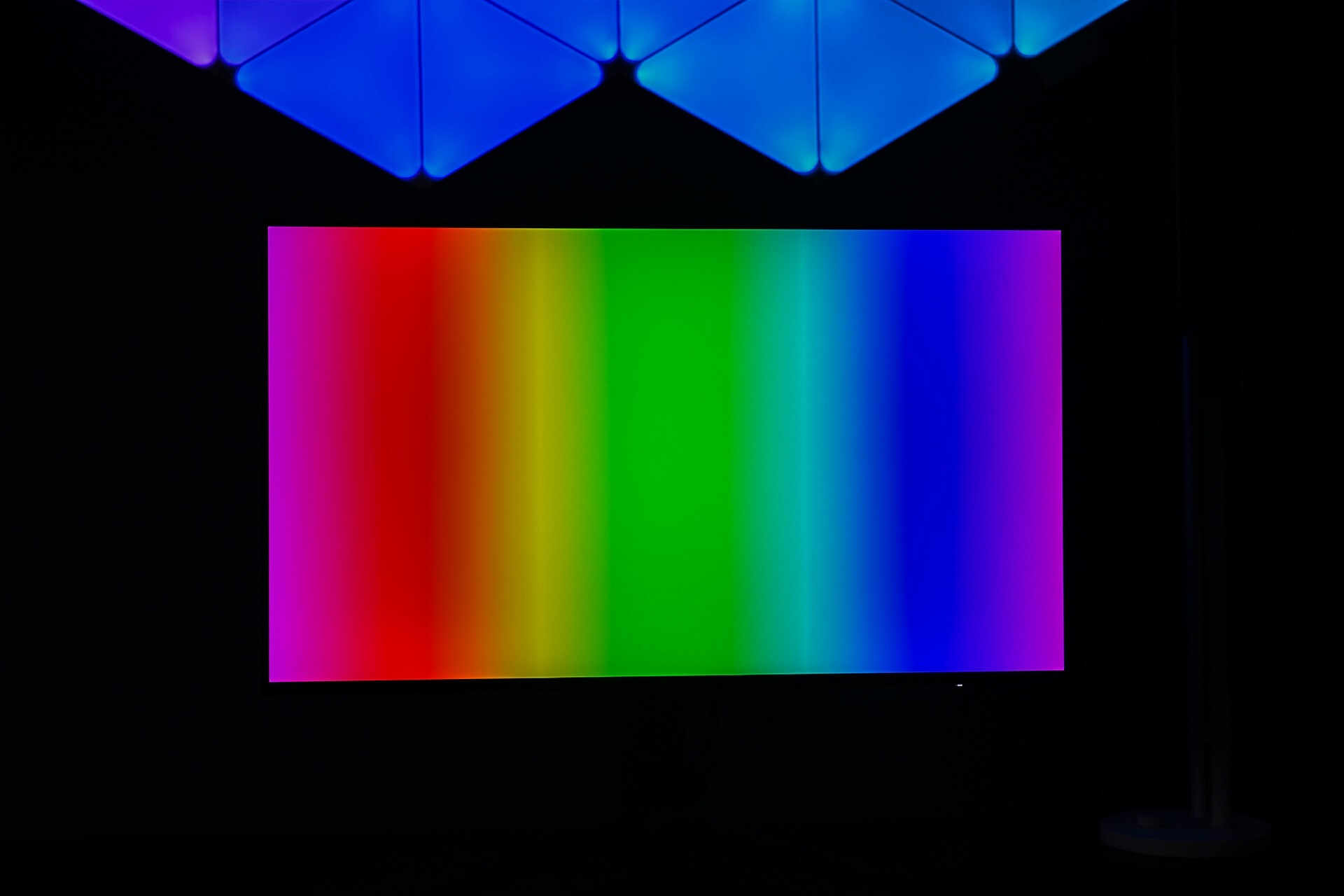 aoc144hz和166hz广色域显示器的区别,aoc24.5寸240hz显示器评测