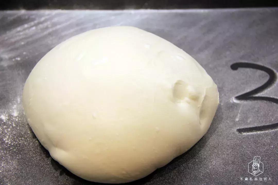 猪油和黄油做面包有什么区别,猪油可以代替黄油做面包吗