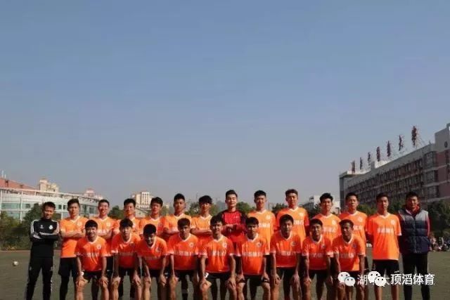 2022国际足坛发生的事,论中国足球的现状与未来论文