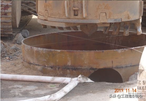 打桩导管堵管怎么处理,打桩过程中出现塌孔怎么处理