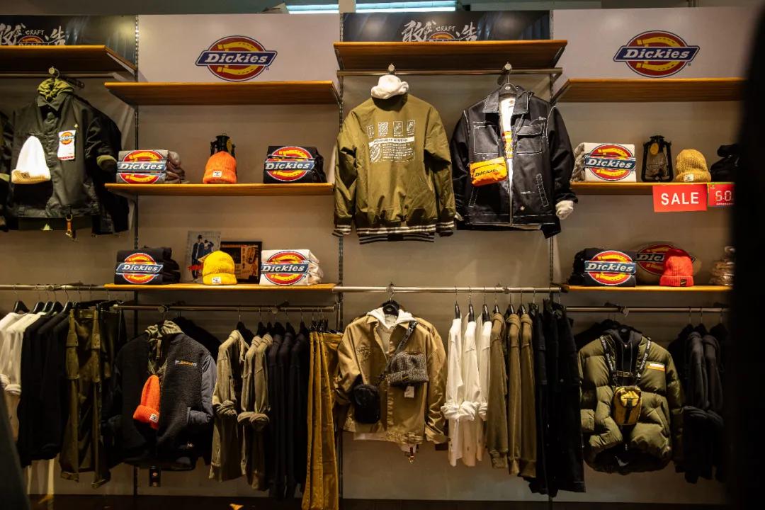 用不着加群拼团！来罗马春天奥莱，做真正的气质名媛