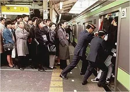 对于日本的10个谣言,关于日本的八个谣言