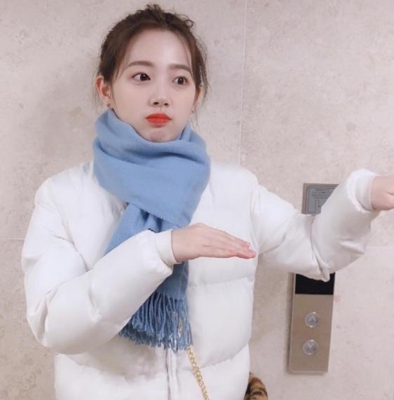 韩国中年气质美女高级感穿搭,韩系穿搭外套格纹短裙