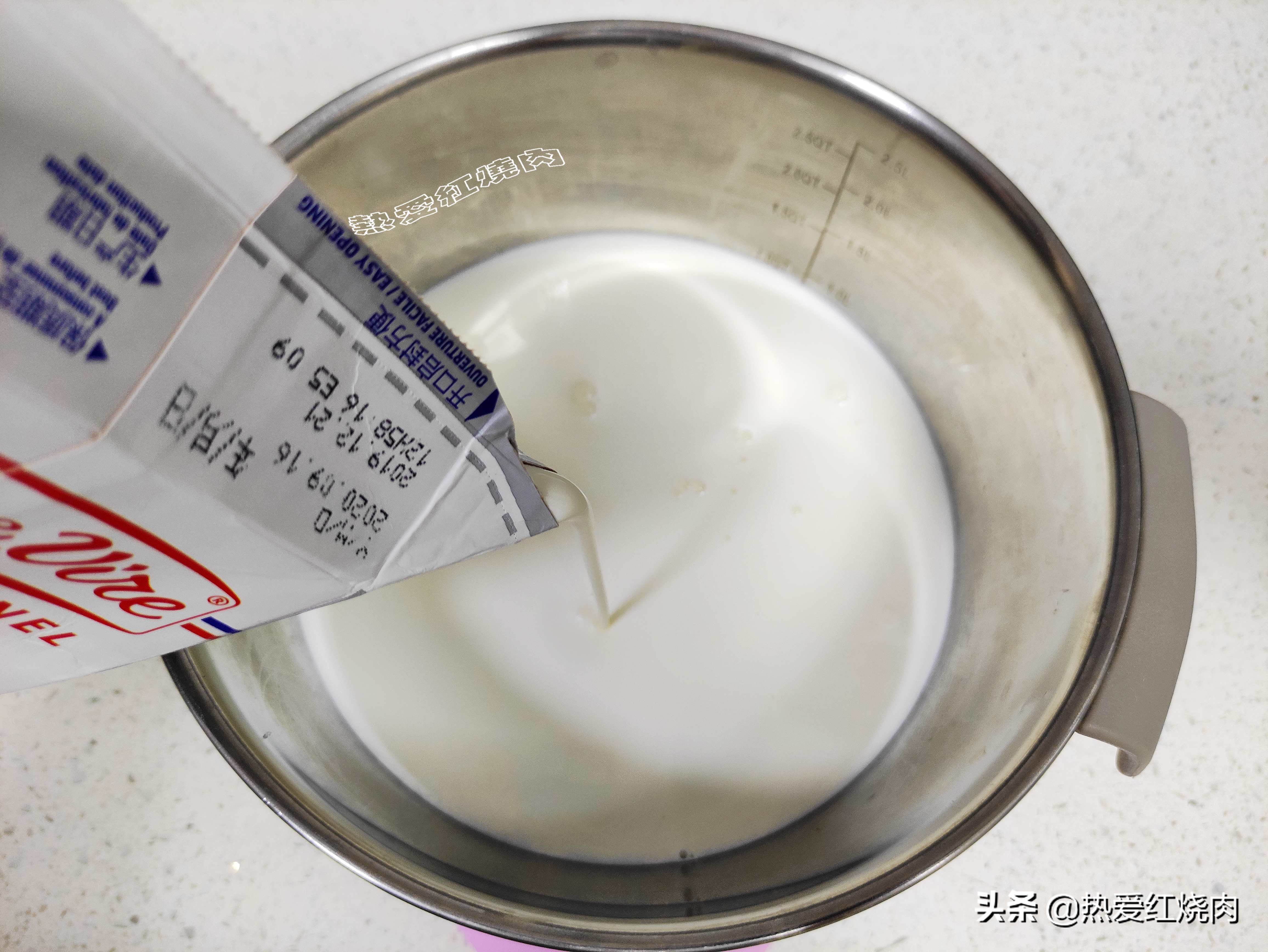 自制酸奶不酸不甜但粘稠拉丝,配方奶做酸奶几勺配500ml水