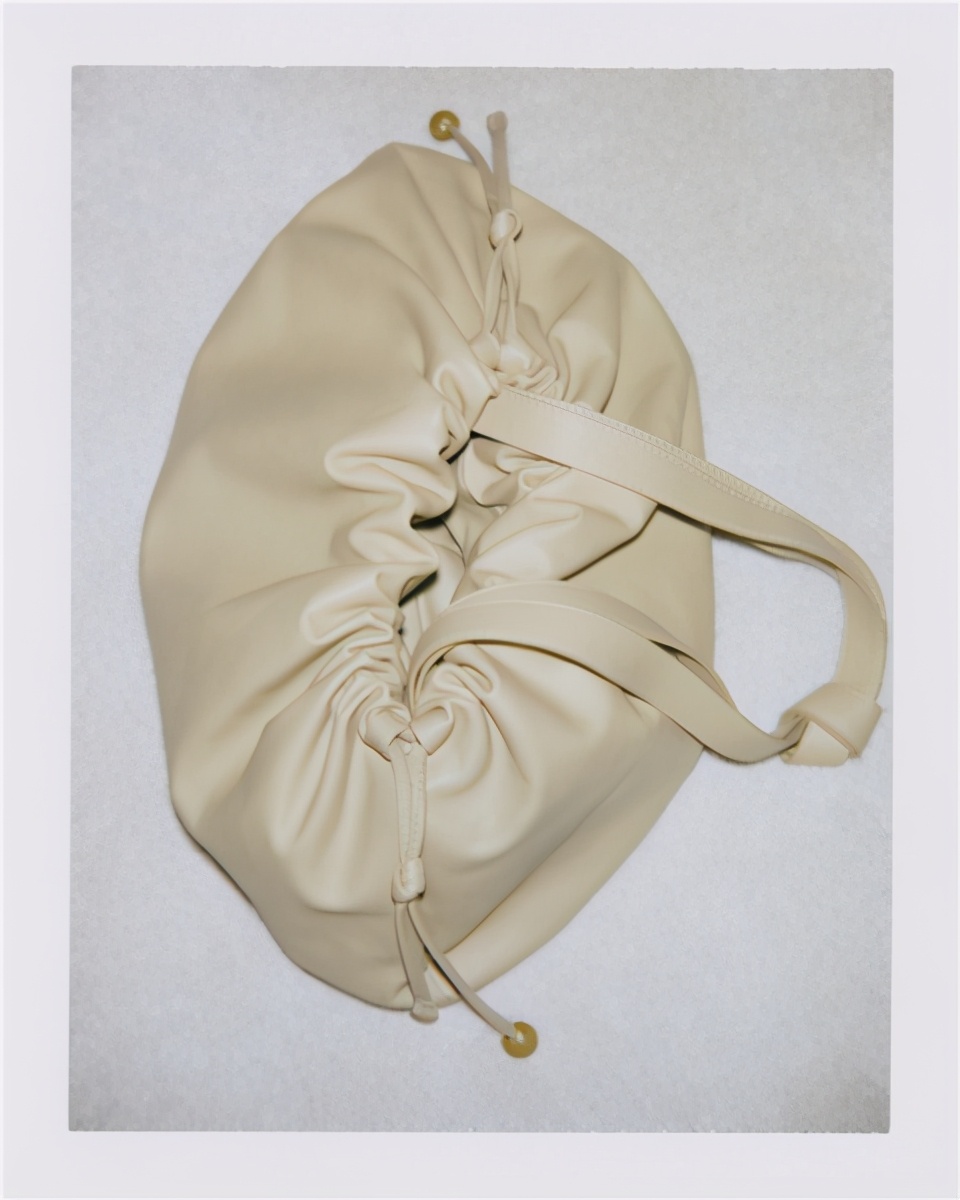 各大奢侈品今年新款,2020年流行的爆款奢侈品