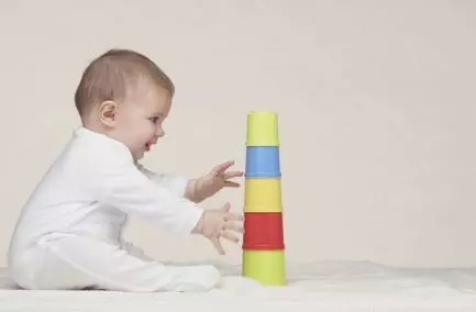 女童不小心把502胶水吃进去了,宝宝不小心吃了点502