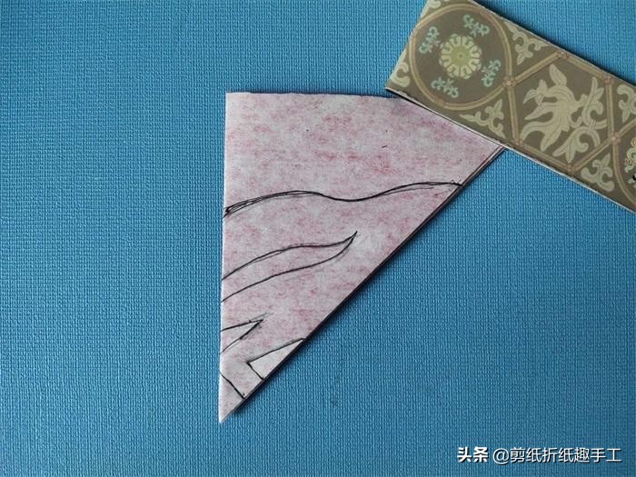 剪纸手工教程：分享两个美丽的花手帕剪纸，初学者拿来练练手