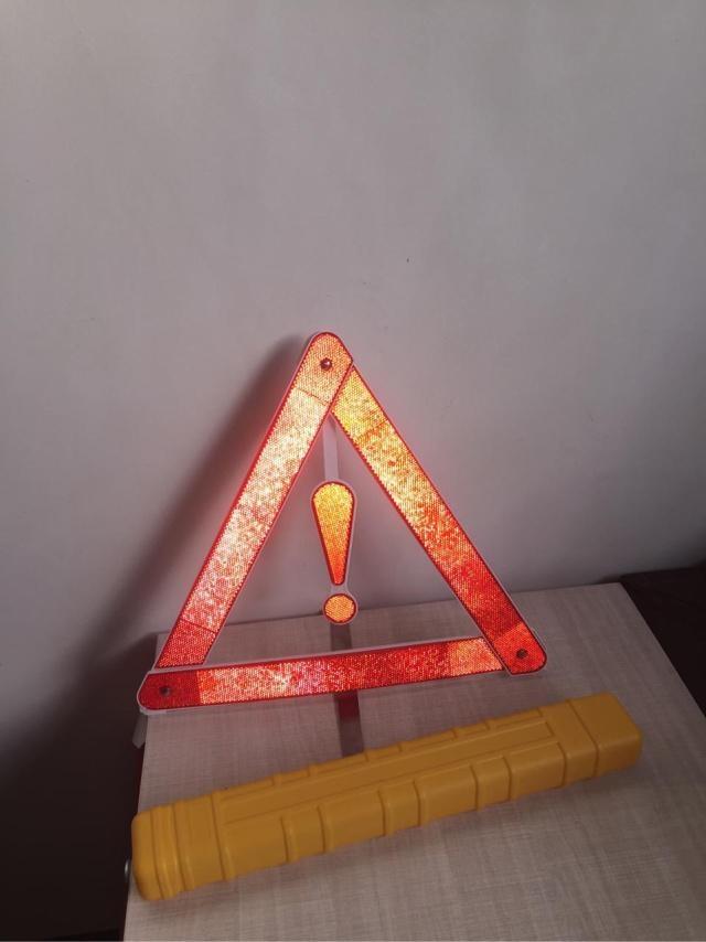 后备箱矿泉水瓶全是水,后备箱有矿泉水的重要性