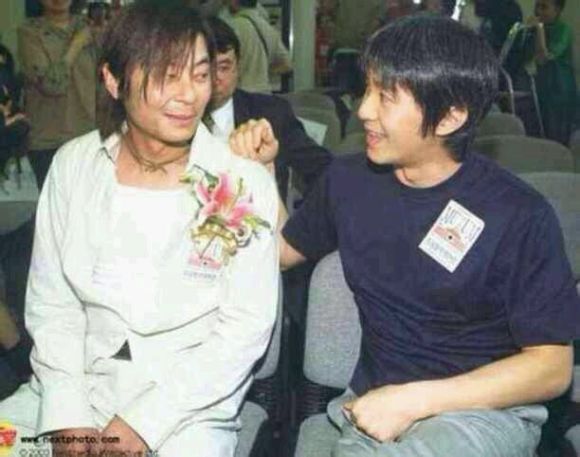 王杰被毒嗓子是真是假,王杰被毒哑之谜