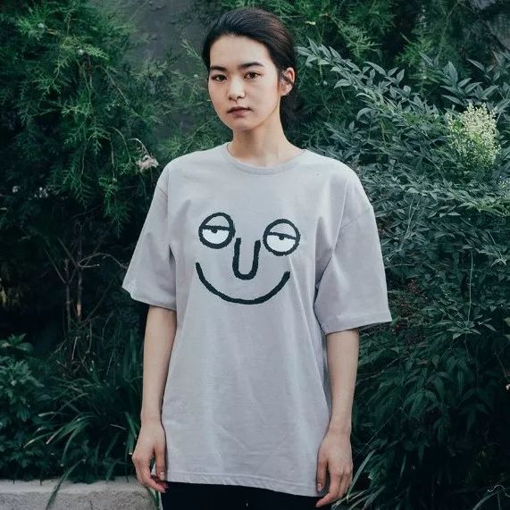 你穿的衣服这么土是大妈风吗,为啥我穿衣服总是那么土