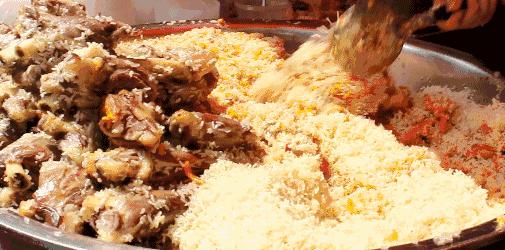 新疆和田夜市什么美食最好吃,和田夜市哪家的胡辣羊蹄好吃