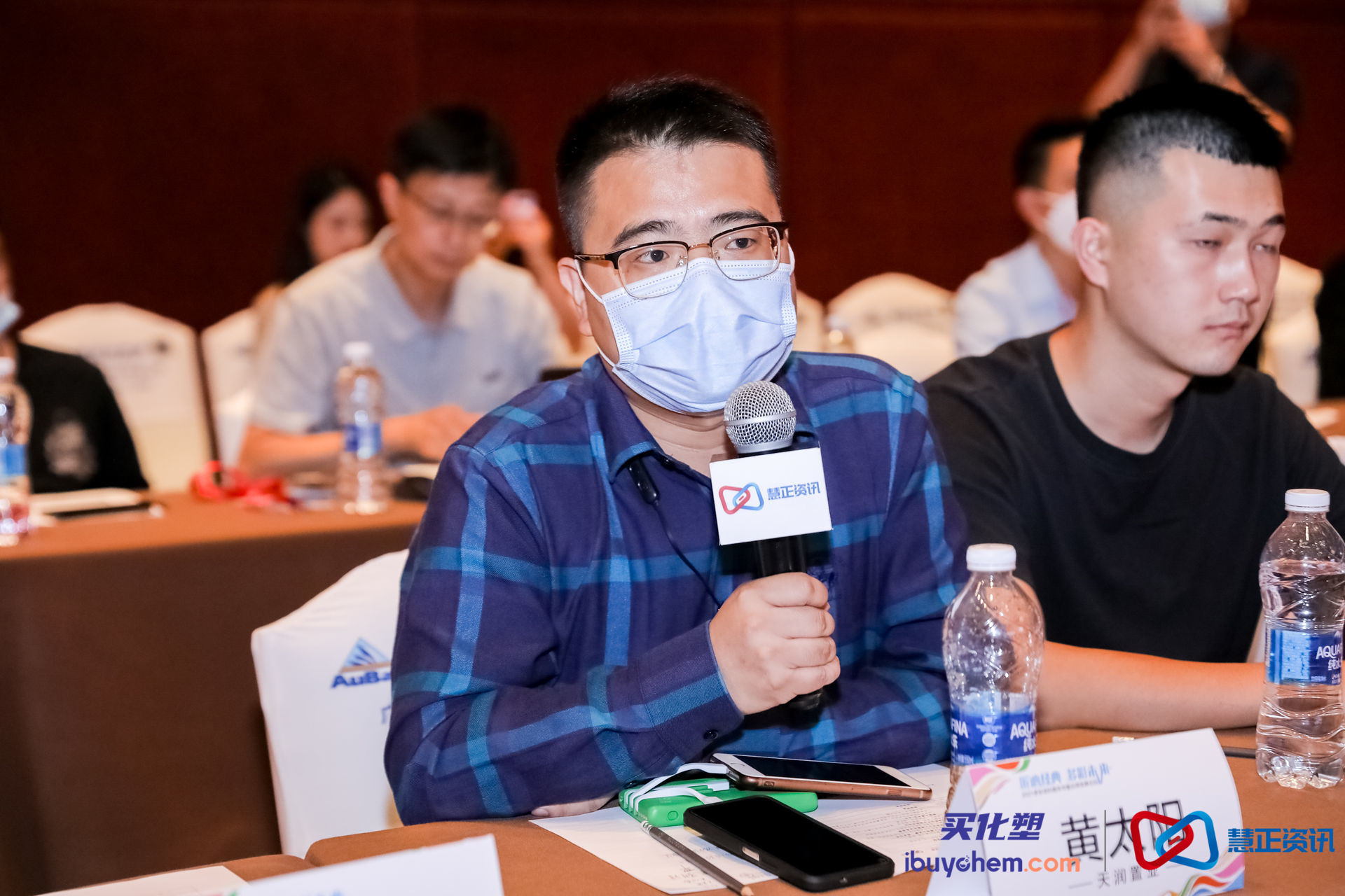 多彩涂料的解决方案,多彩涂料与真石漆