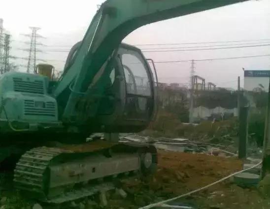 开了好多年挖掘机技术不行,经营挖掘机六年才挣了20万