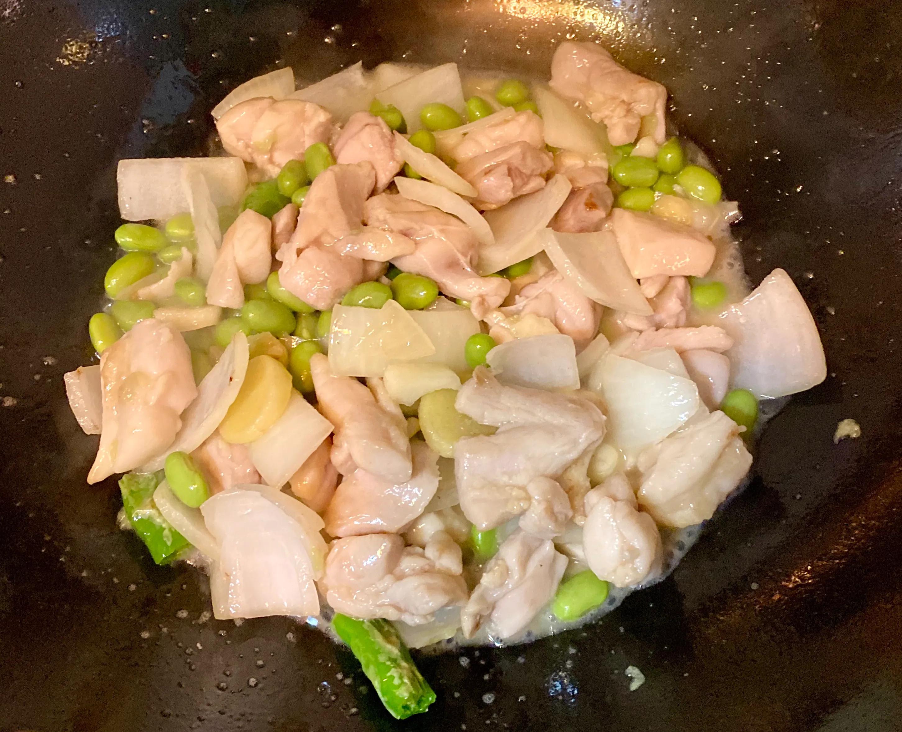 黑椒鸡肉怎么炒不柴,黑椒鸡肉怎么腌制下火锅