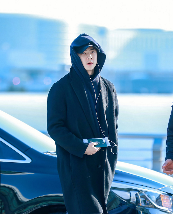 朴灿烈吴世勋黑白西装走路晚风 (吴世勋朴灿烈黑白西装mv)