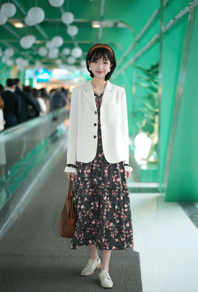 10种西装裙子的超好看搭配,好看的西装裙子怎么穿