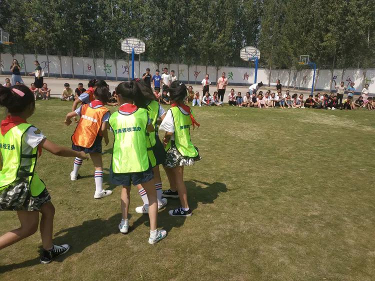 爱心捐助足球,爱心助力梦想起航捐赠活动