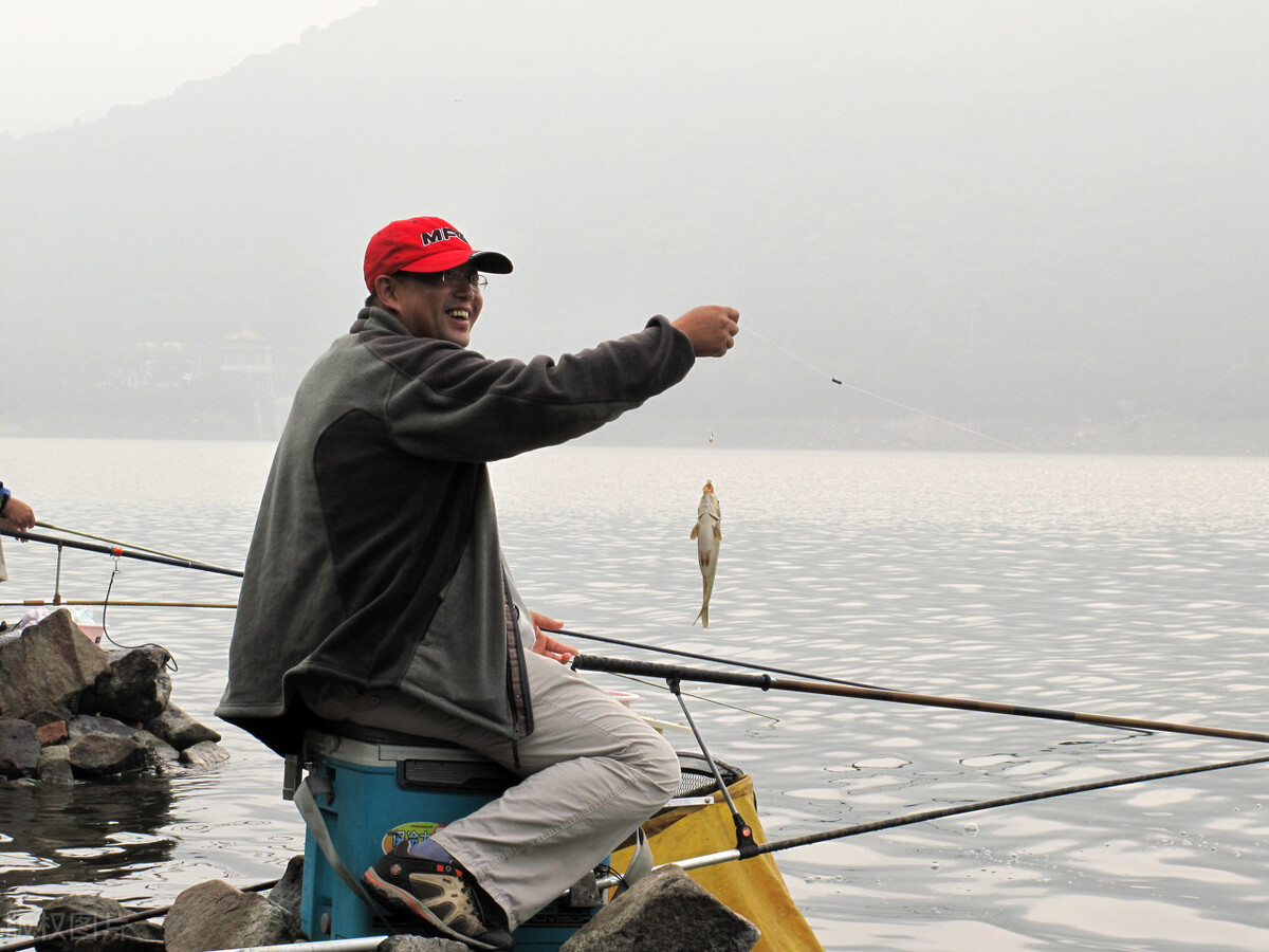 钓鱼的意义在于修身养性,钓鱼可以修身养性