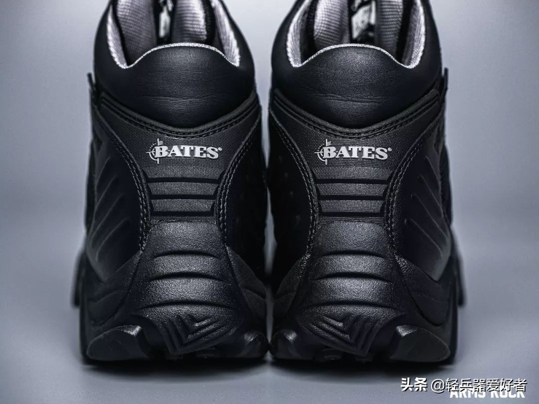 适合夏天穿的透气军靴,穿什么鞋雨天防滑最好