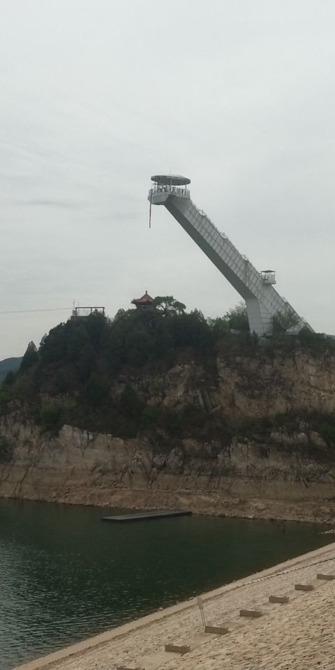 金海湖游记心得,贵州省毕节市的金海湖新区游记