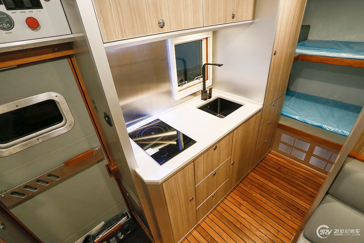 最便宜又大型的睡人最多b型房车 (2019最便宜房车国六c型房车)