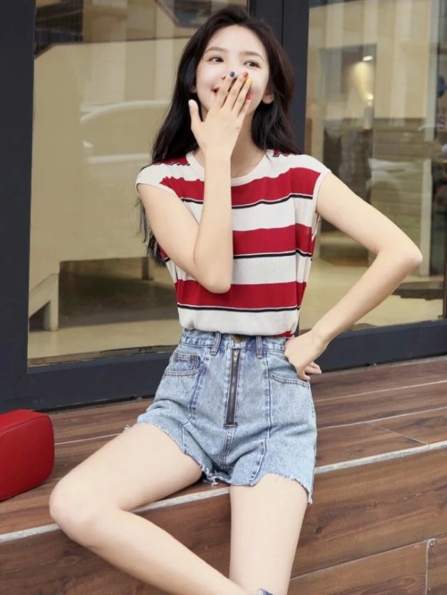 章若楠白裤子蓝衬衫,章若楠你也有今天剧中短袖穿搭