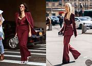 那个穿红衣服的女孩,女孩穿红衣服