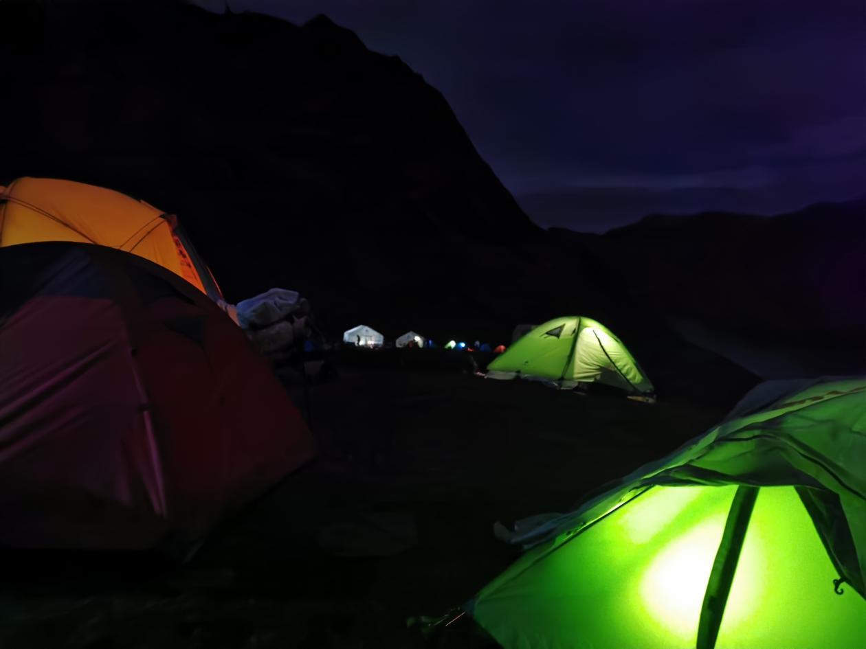 四姑娘山大峰登顶感受,四姑娘山二峰绝望坡有绳索吗