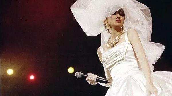 张国荣去世后梅艳芳反应,梅艳芳去世张国荣表现