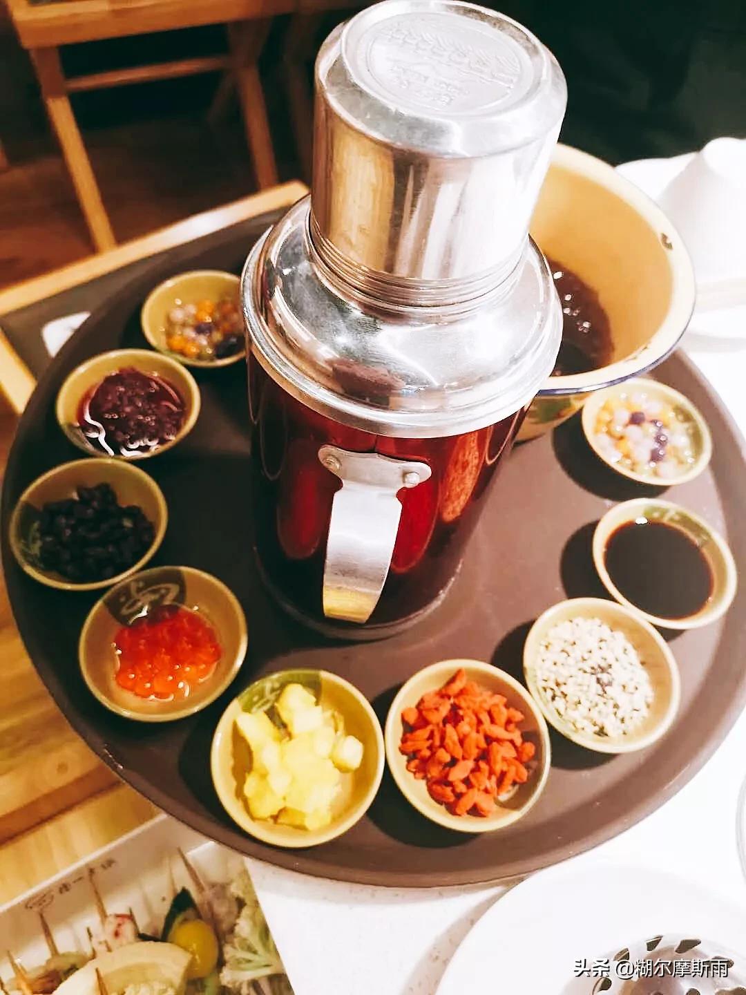 喜茶排外排队,喜茶排队100杯