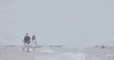 周雨彤最新穿衣搭配,周雨彤减龄穿衣搭配