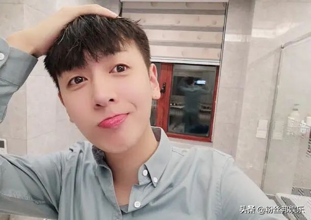 前YY主播白浩*牙虎**首秀，汪总任平生等豪刷，蛙哥承诺送300万跑车