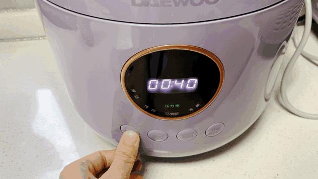大宇电压力锅焖饭使用过程 (大宇电炖锅焖饭)