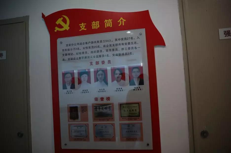 泪目生死离别,抗疫一线这些瞬间让人泪目