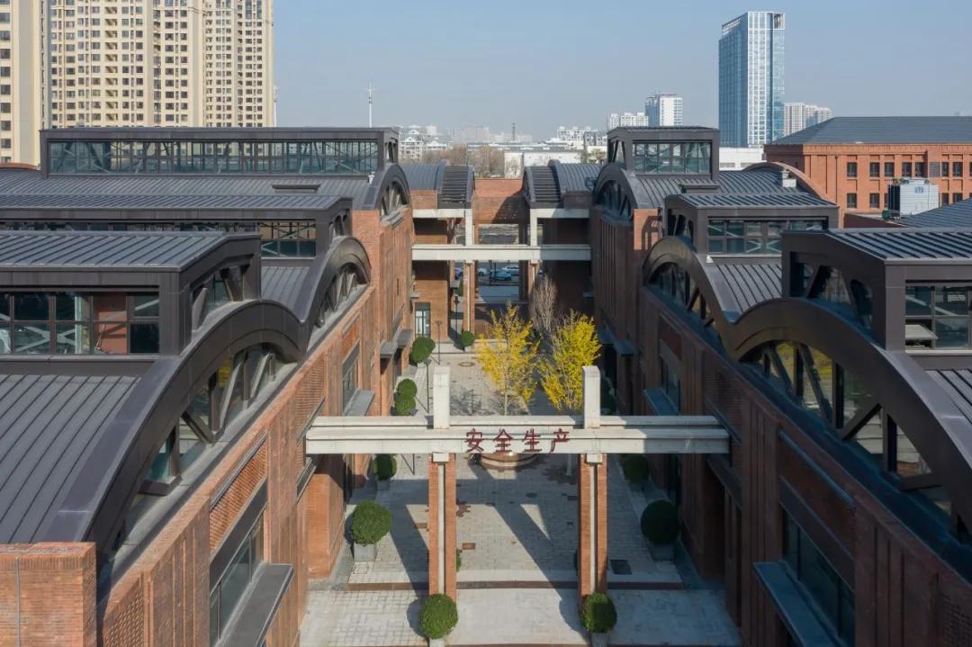 三重转换，天津天拖厂房改造/深圳华汇设计